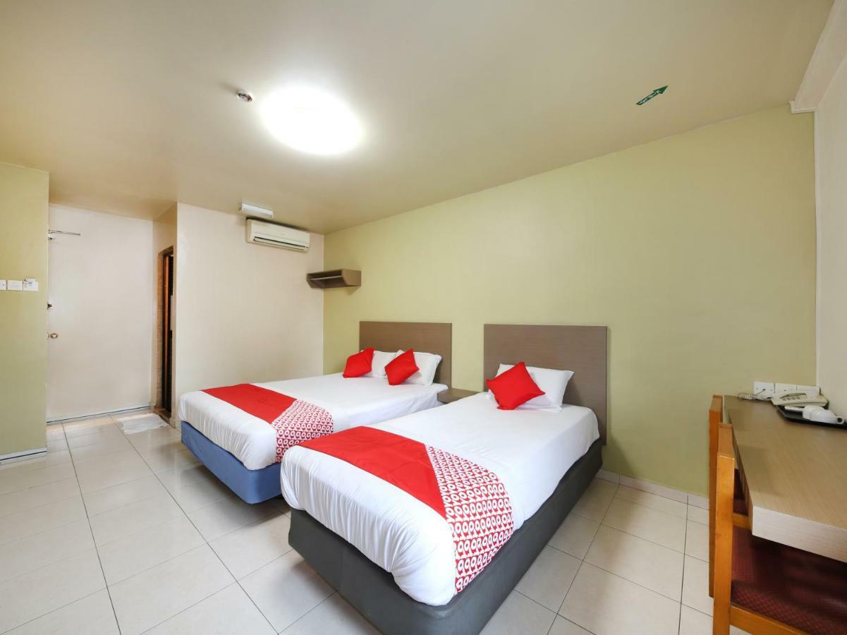 Oyo 434 Marbella Hotel Johor Bahru Exterior photo